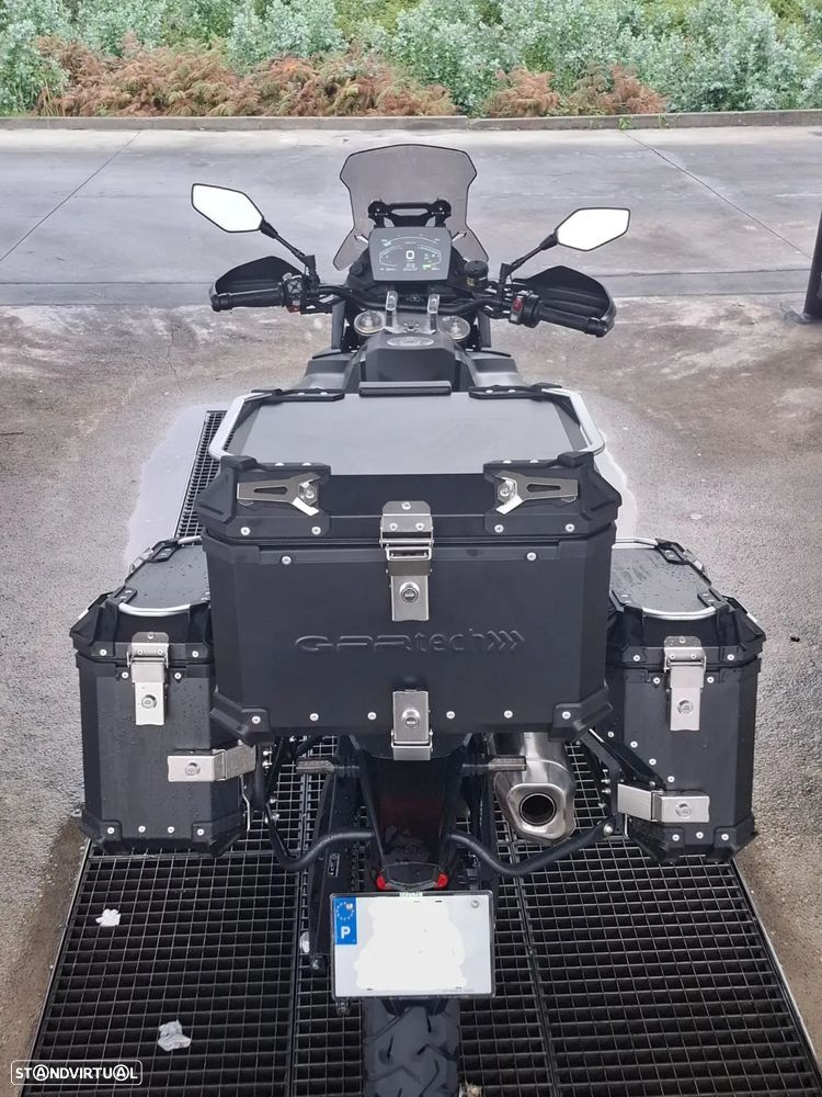 Voge 900DSX + 3 Malas - 6