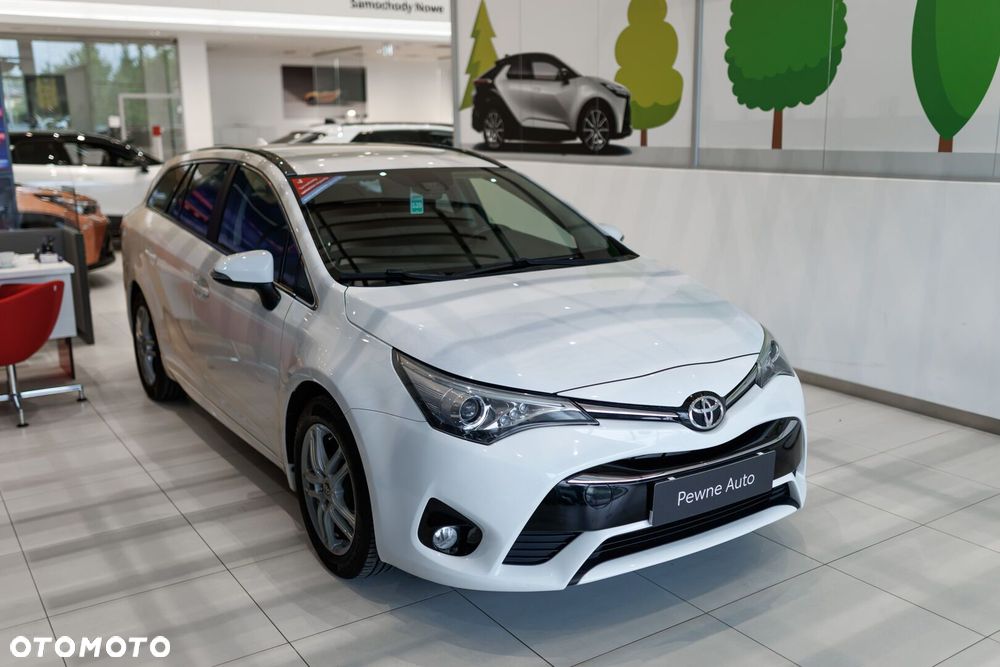 Toyota Avensis 2016 photo 3