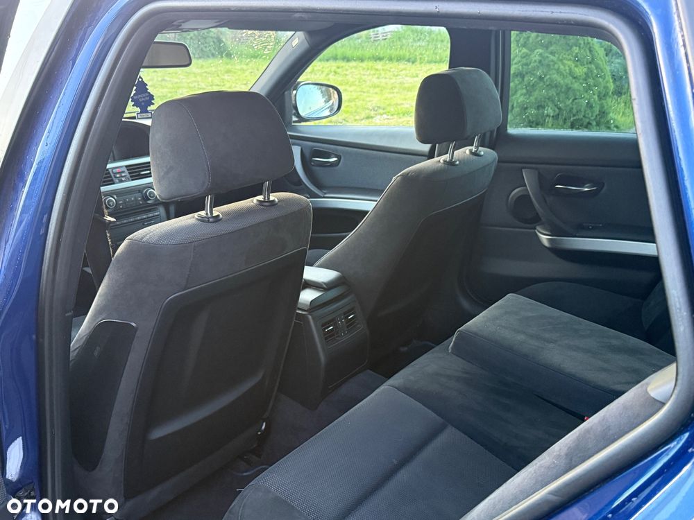 BMW Seria 3 320d xDrive DPF Edition Sport - 11