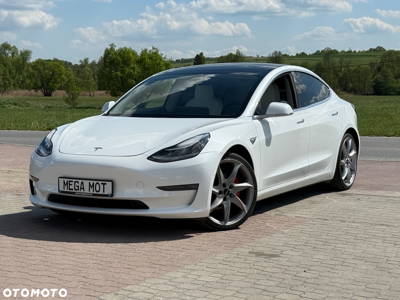 Tesla Model 3 - 2