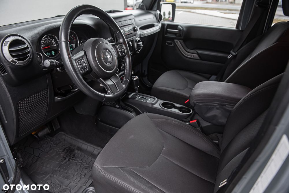 Jeep Wrangler - 15