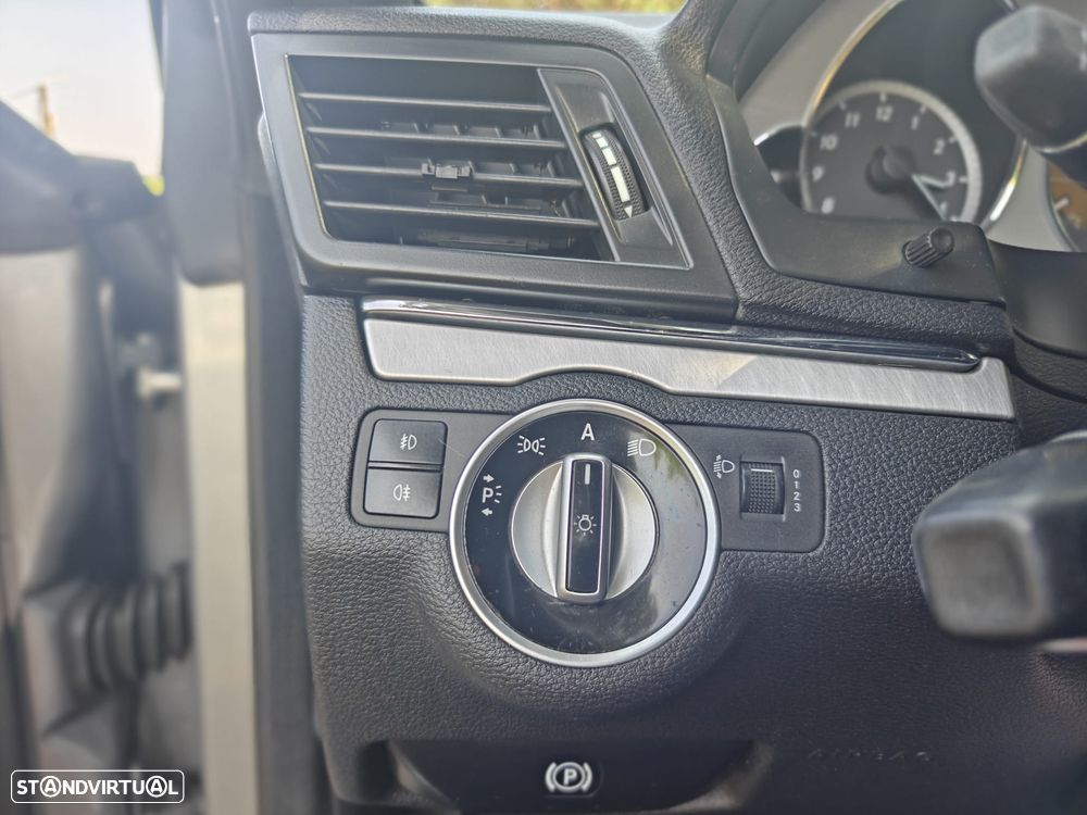 Mercedes-Benz E 220 CDi Avantgarde BlueEfficiency - 27