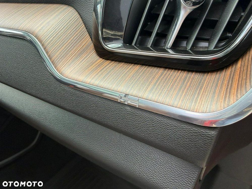 Volvo XC 60 T8 AWD Plug-In Hybrid Inscription - 27