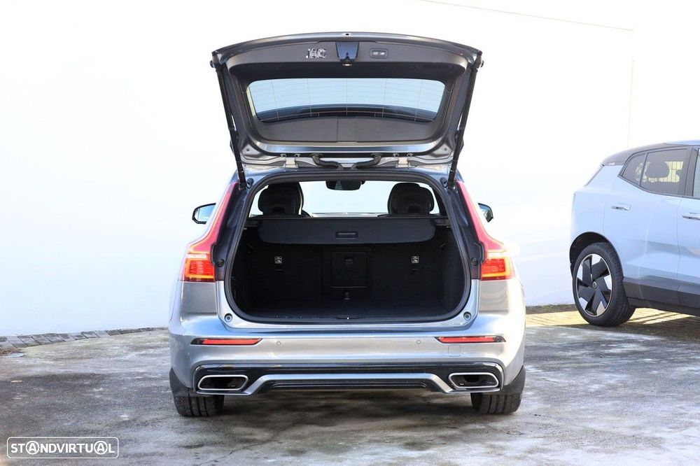 Volvo V60 2.0 B4 R-Design Geartronic - 4