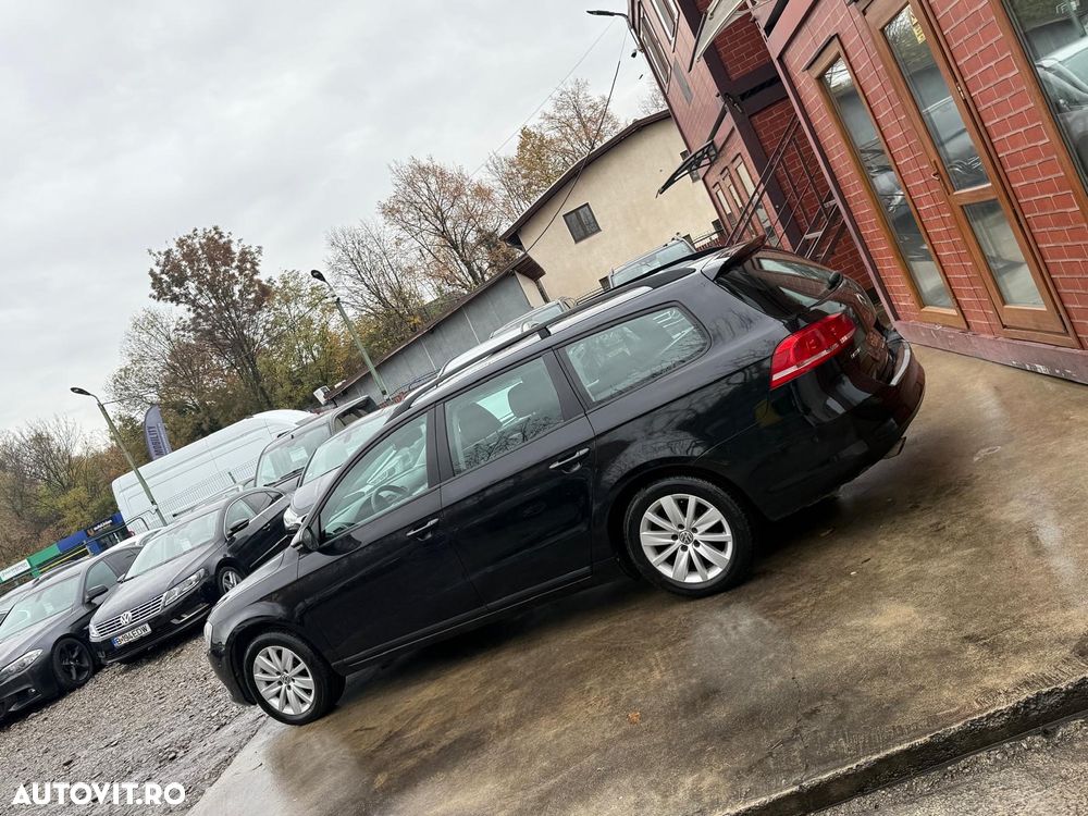 Volkswagen Passat - 25