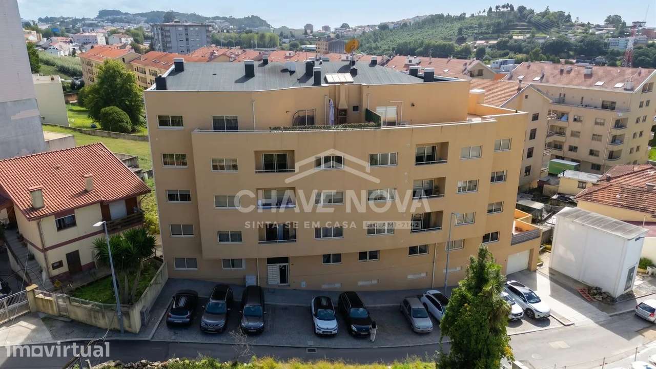 Apartamento T2 c/ Lugar de Garagem em Mafamude - GAIA - Grande imagem: 2/17