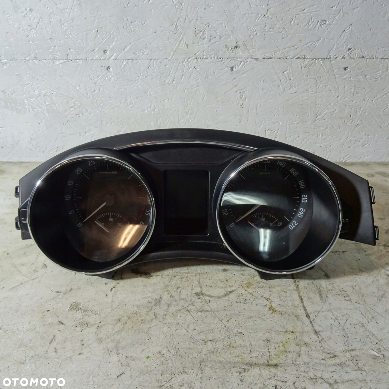 SKODA SUPERB II 2.0TDI LICZNIK 3T1920841E - 1