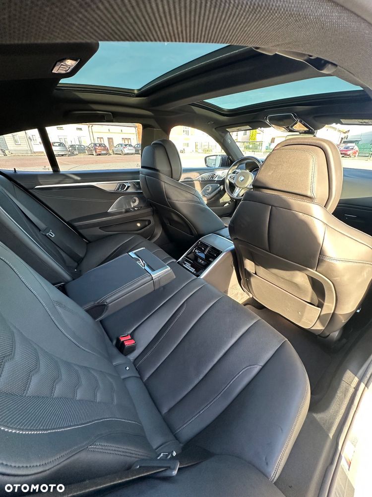 BMW Seria 8 M850i xDrive Gran Coupe - 29