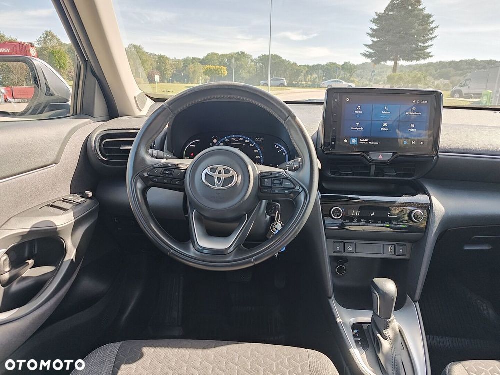 Toyota Yaris Cross Hybrid 1.5 Comfort 4x4 - 12