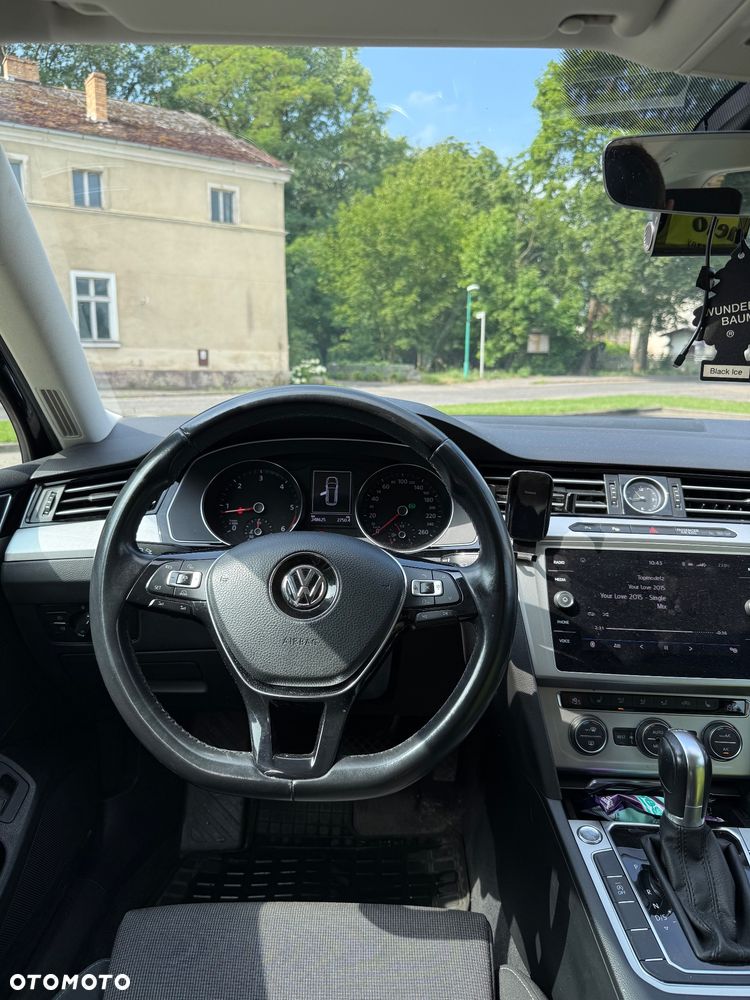 Volkswagen Passat - 5
