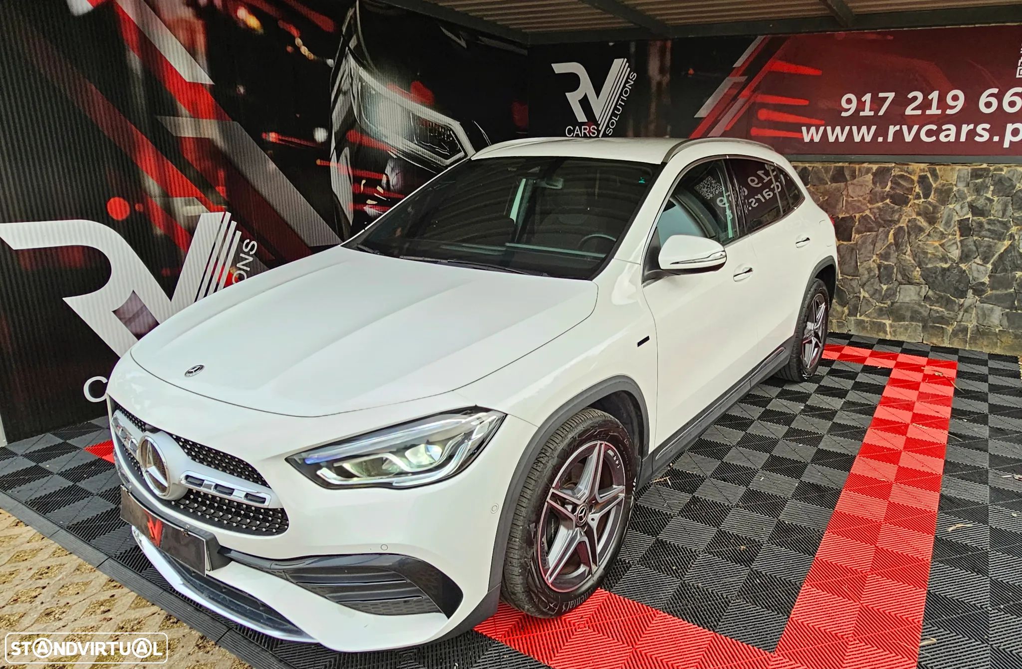 Mercedes-Benz GLA 250 e AMG Line - 1