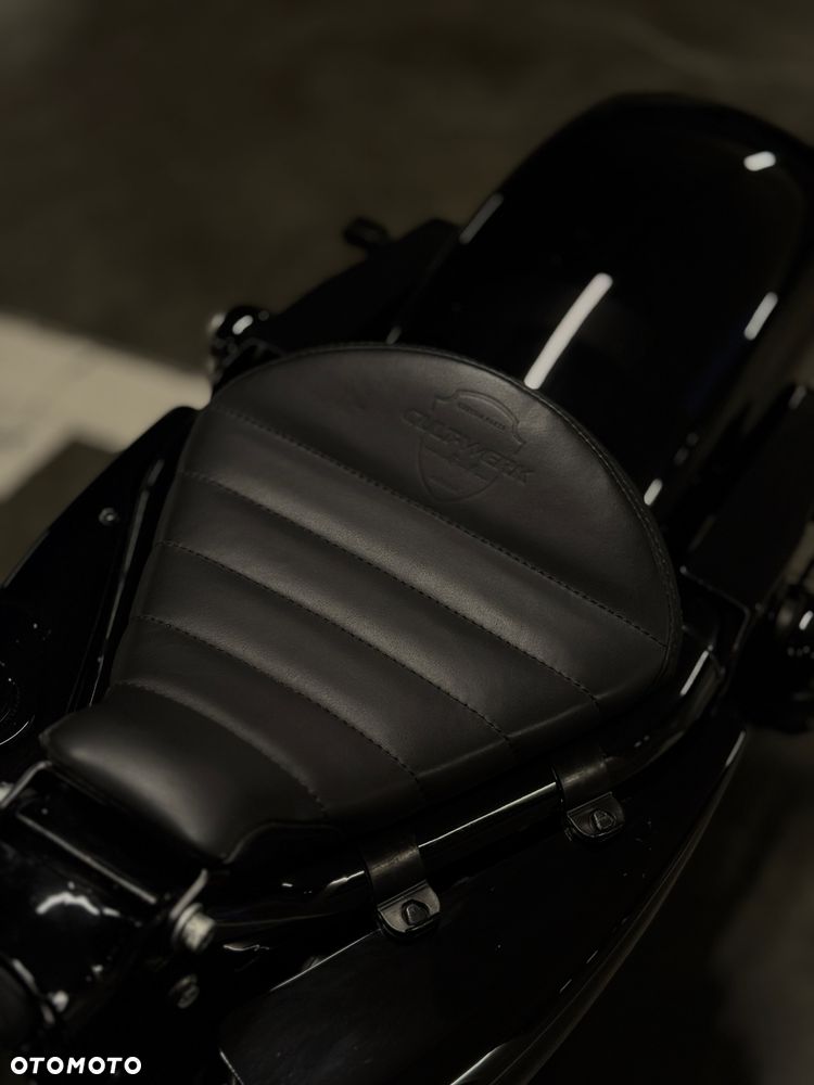 Harley-Davidson Sportster Iron 1200 - 5