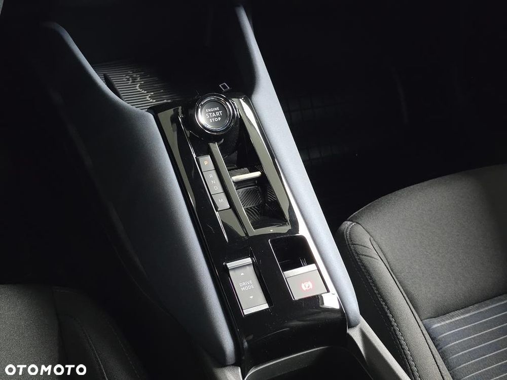 Alfa Romeo Junior 1.2 mHEV Ibrida eDCT - 16