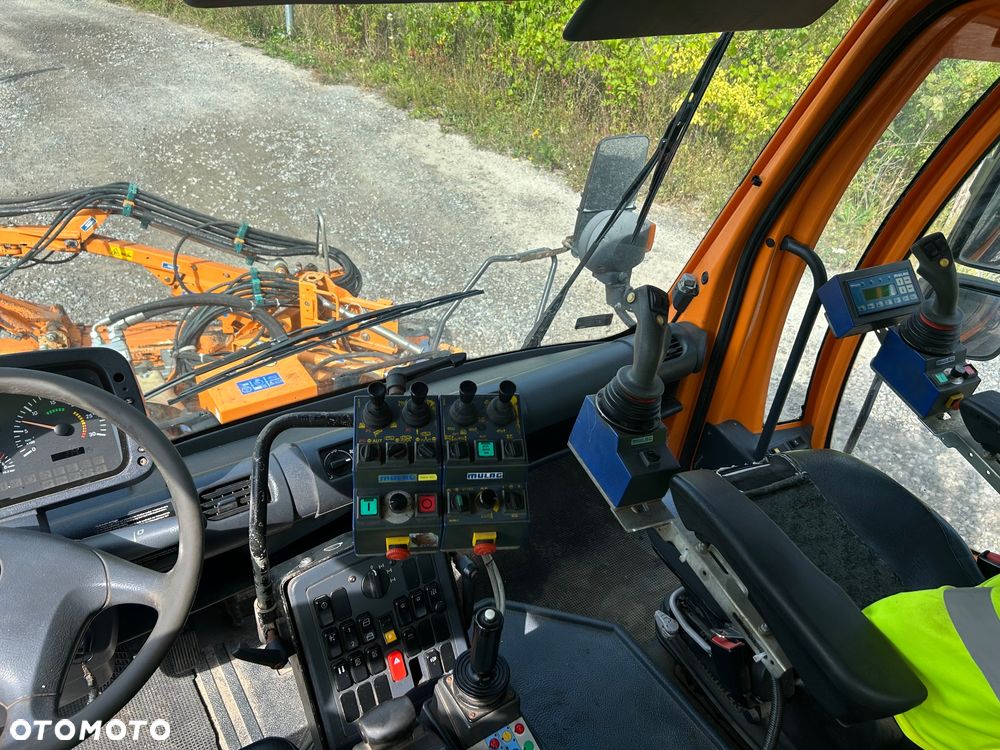 Mercedes-Benz Unimog U 400 - 6