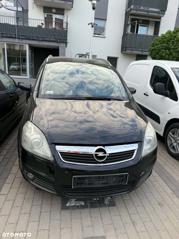 Opel Zafira - 1