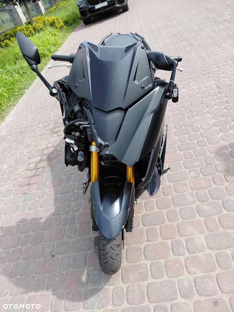 Yamaha Tmax - 8