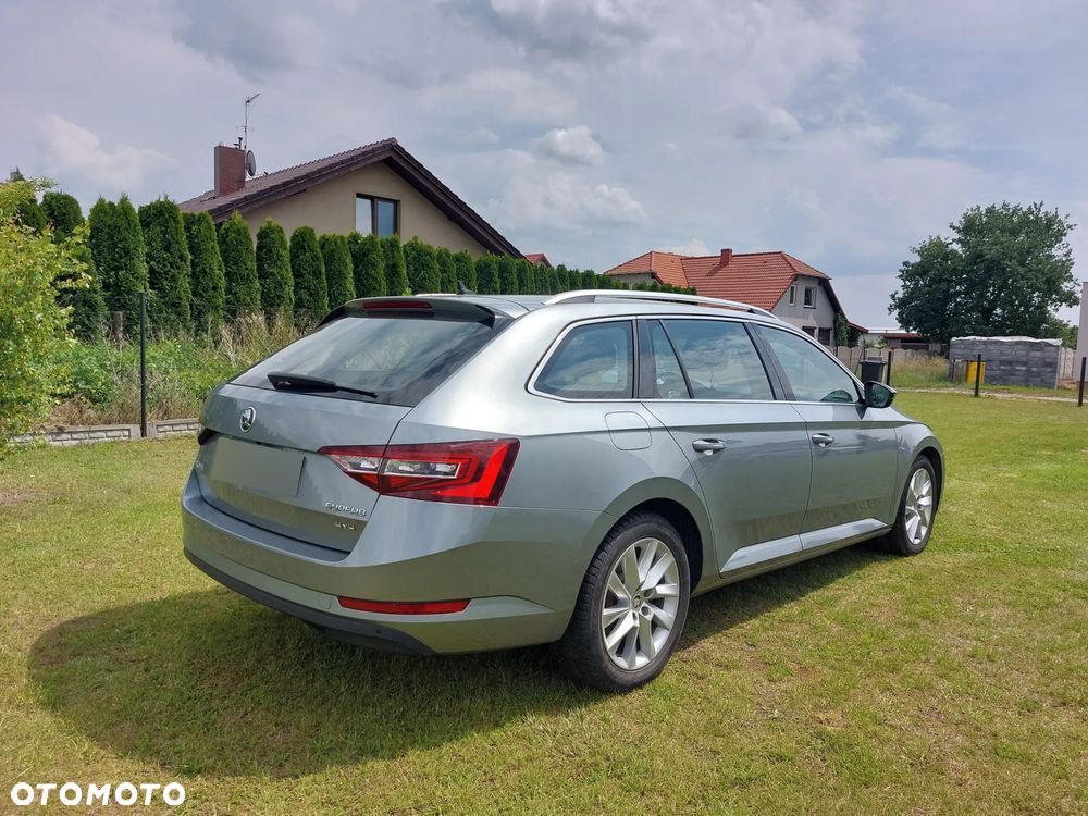 Skoda Superb 2.0 TDI 4x4 Ambition - 3