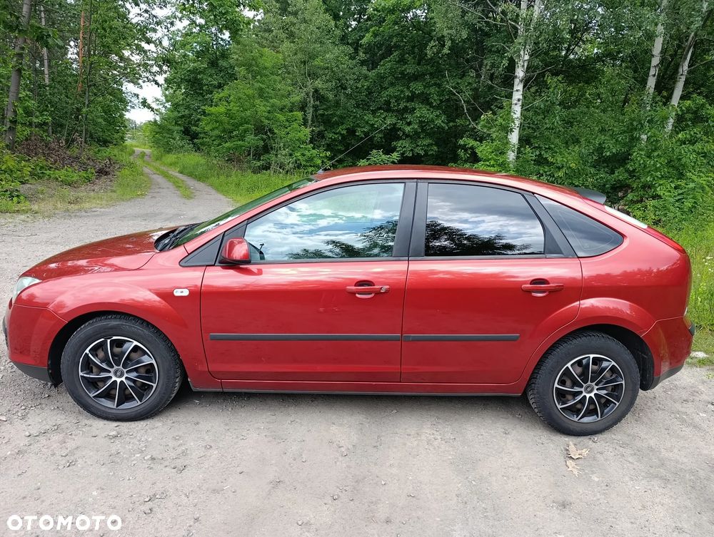 Ford Focus 1.6 Ambiente - 1