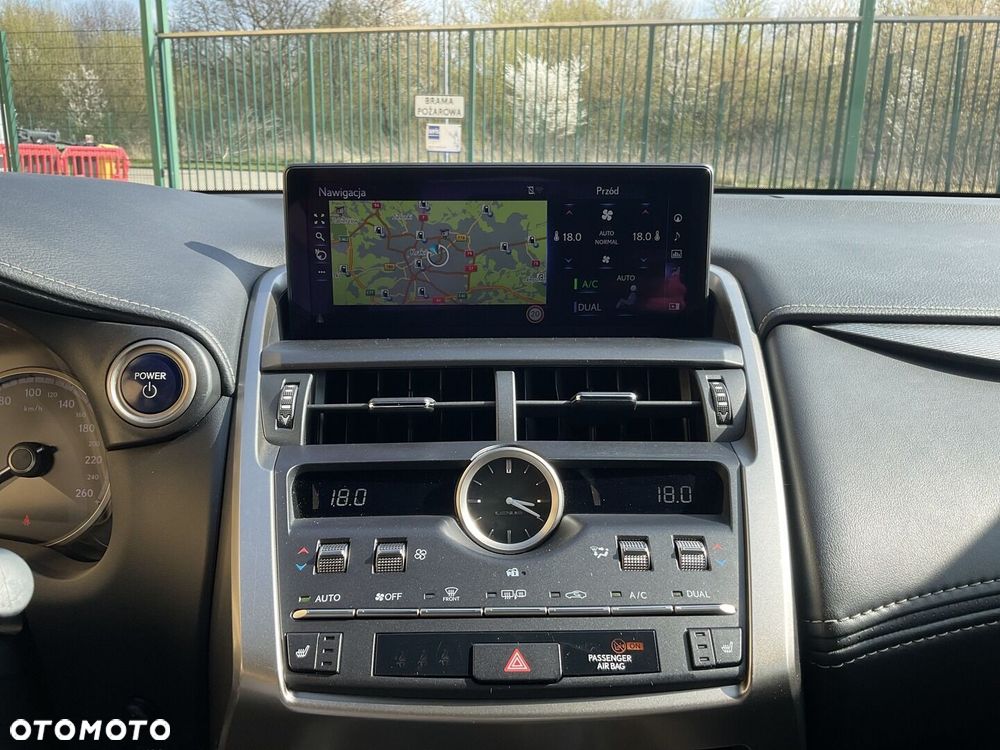 Lexus NX 300h F Sport Edition AWD - 32