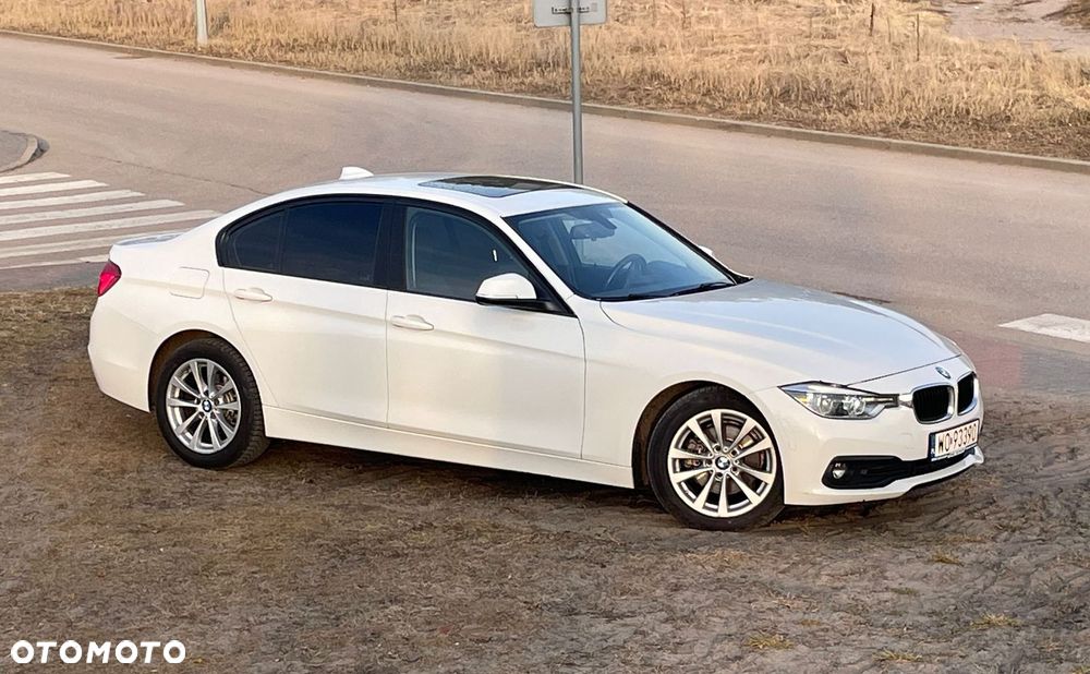 BMW Seria 3 320i - 1