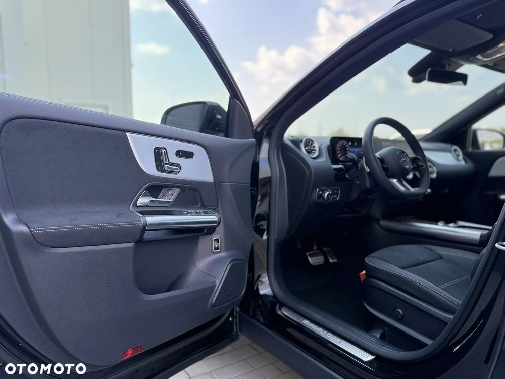 Mercedes-Benz GLA - 15