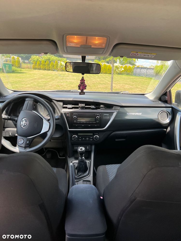 Toyota Auris - 7