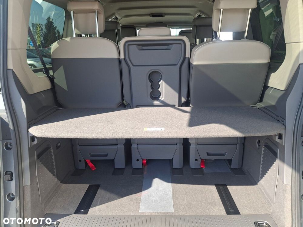 Volkswagen Multivan - 38