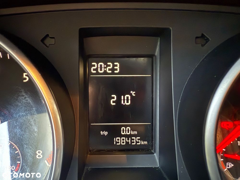 Volkswagen Golf - 21