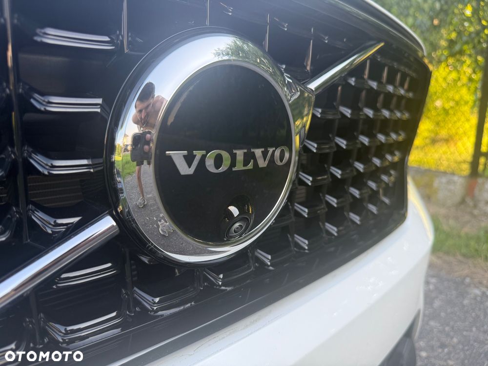 Volvo XC 40 B5 B AWD Ultimate Dark - 22