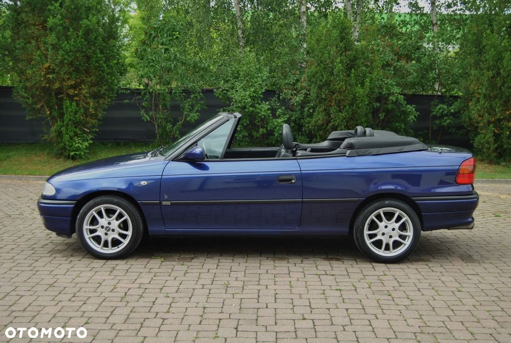 Opel Astra 1.8 Bertone - 22