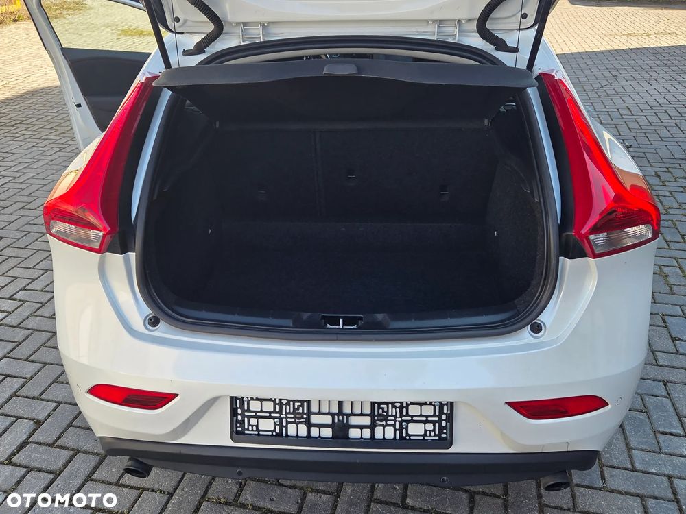 Volvo V40 T2 Summum - 29