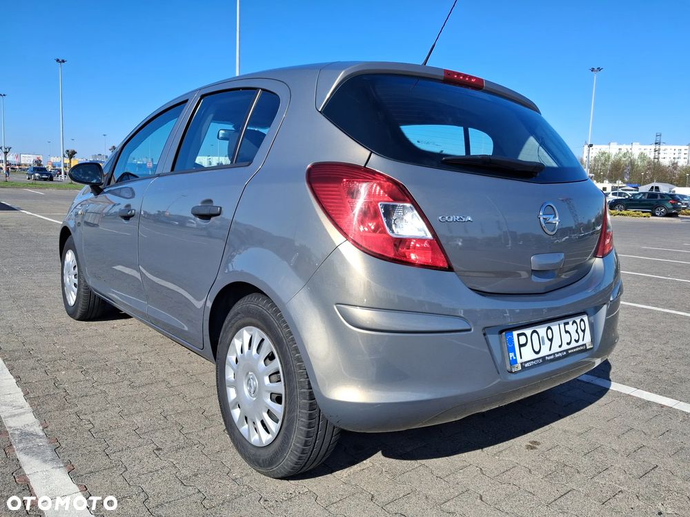 Opel Corsa 1.2 16V Edition / Active - 11