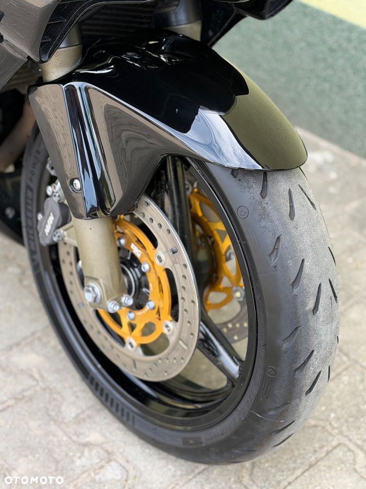 Honda CBR - 3