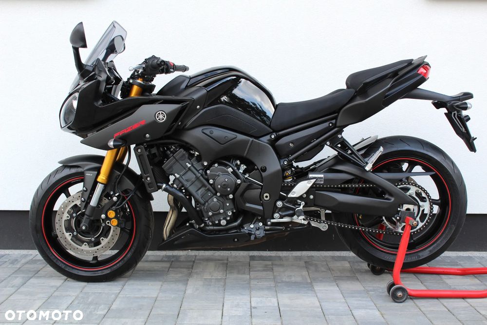 Yamaha FZ8 - 3