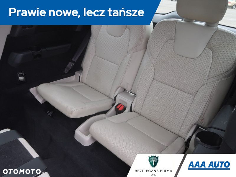 Volvo XC 90 - 23