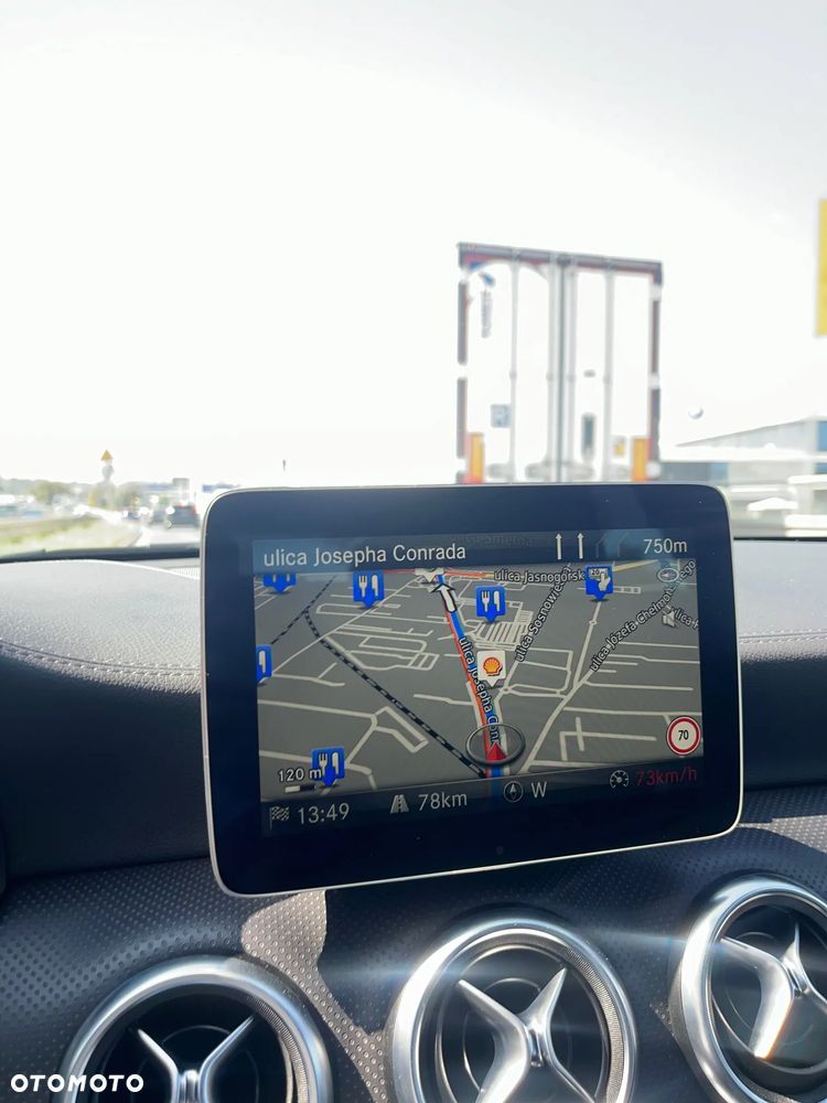 Mercedes-Benz Klasa A 220 4Matic 7G-DCT - 6