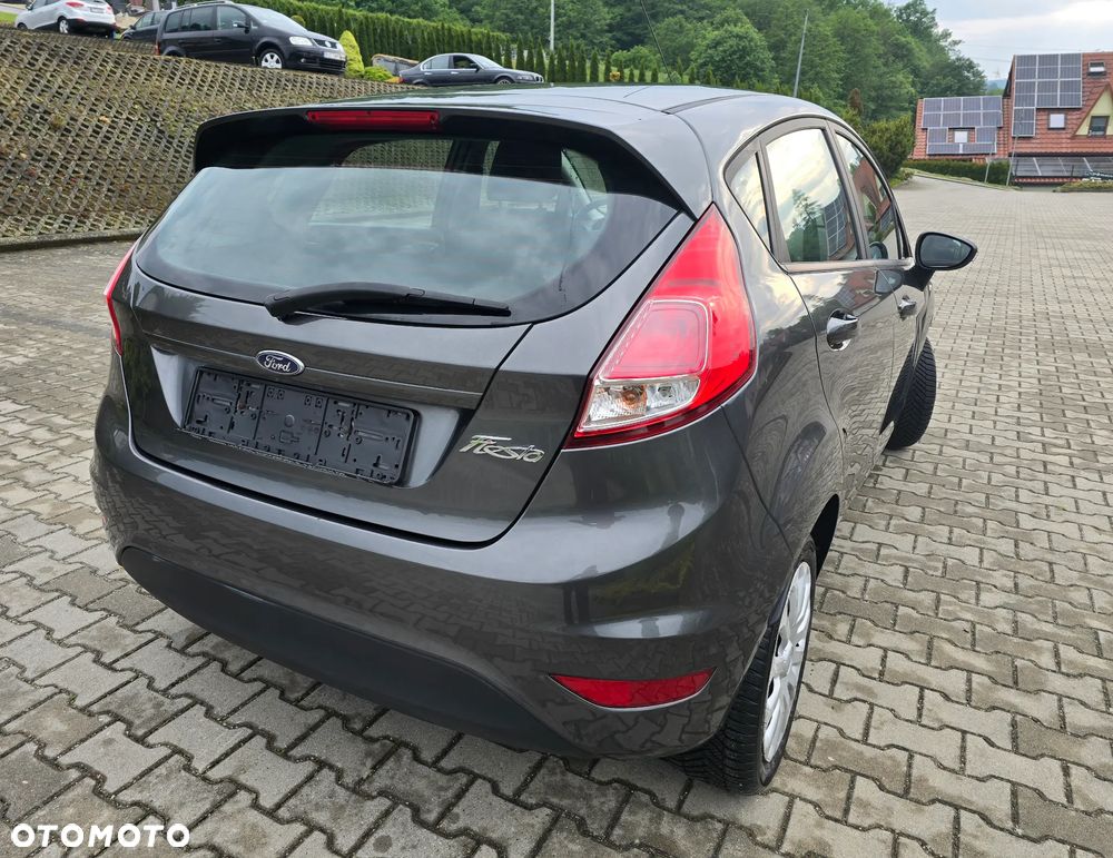 Ford Fiesta 1.25 Ambiente - 33