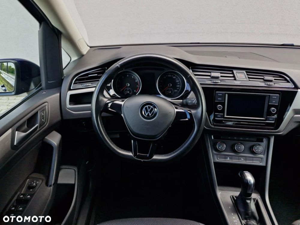 Volkswagen Touran 1.5 TSI EVO Active DSG - 9