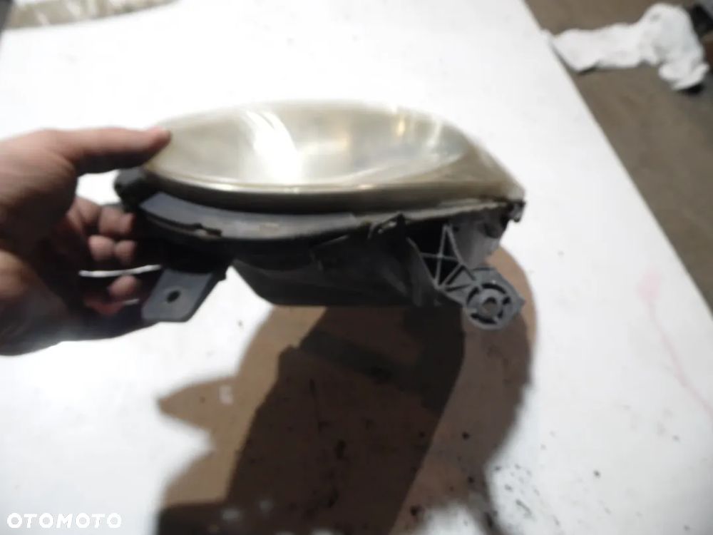 Lampa przednia lewa Nissan Micra K12 Europa - 3