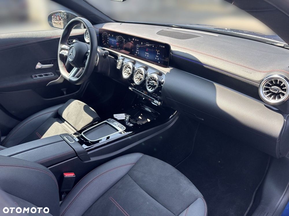 Mercedes-Benz CLA - 18