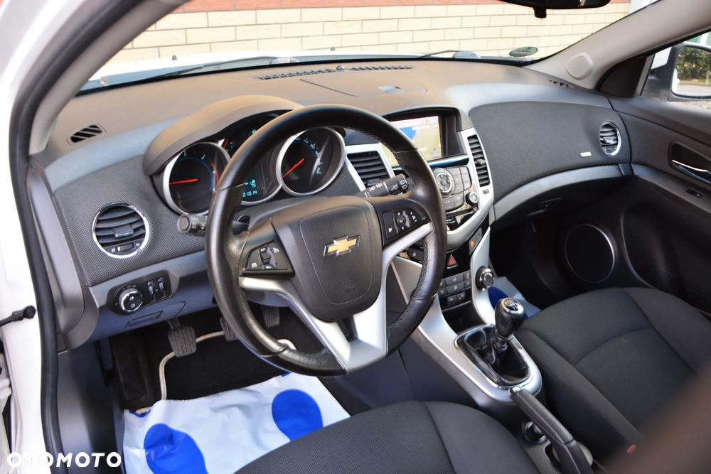 Chevrolet Cruze - 31