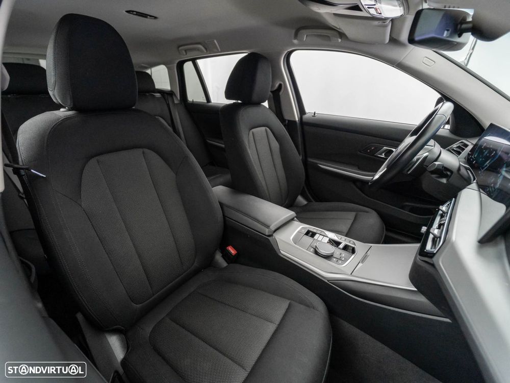 BMW 320 e Touring Auto - 44