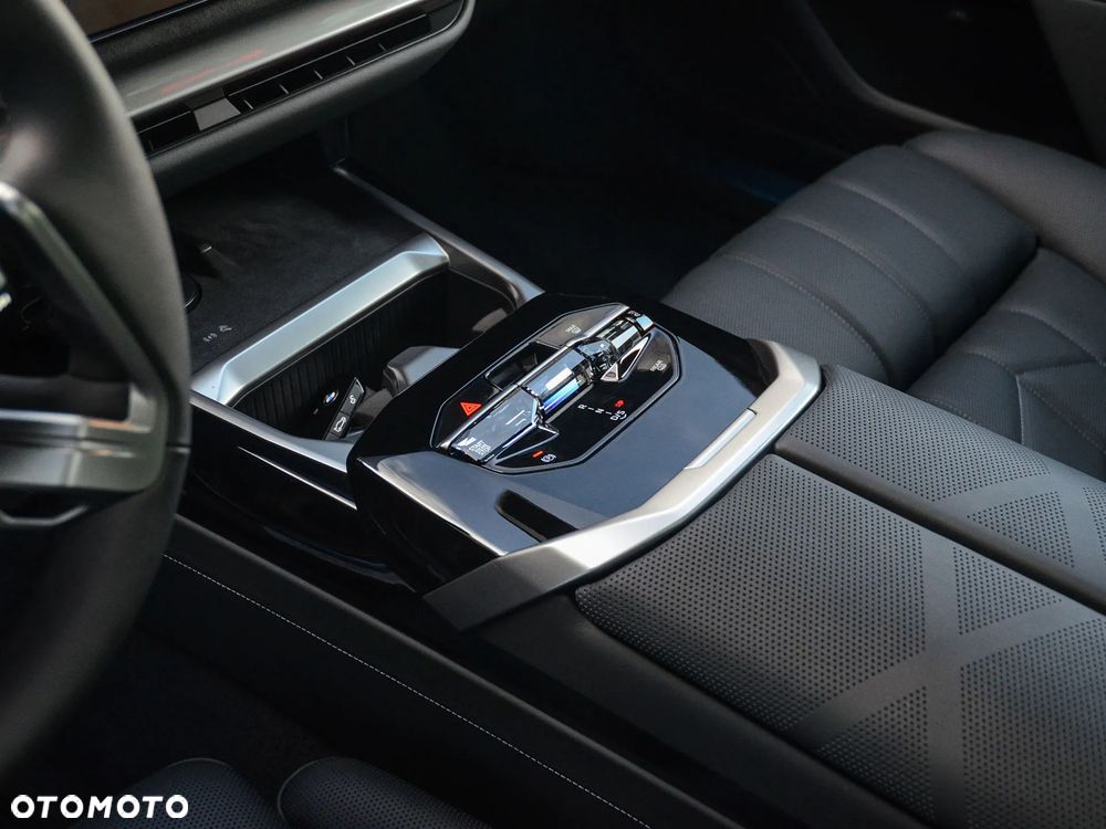 BMW Seria 7 - 26