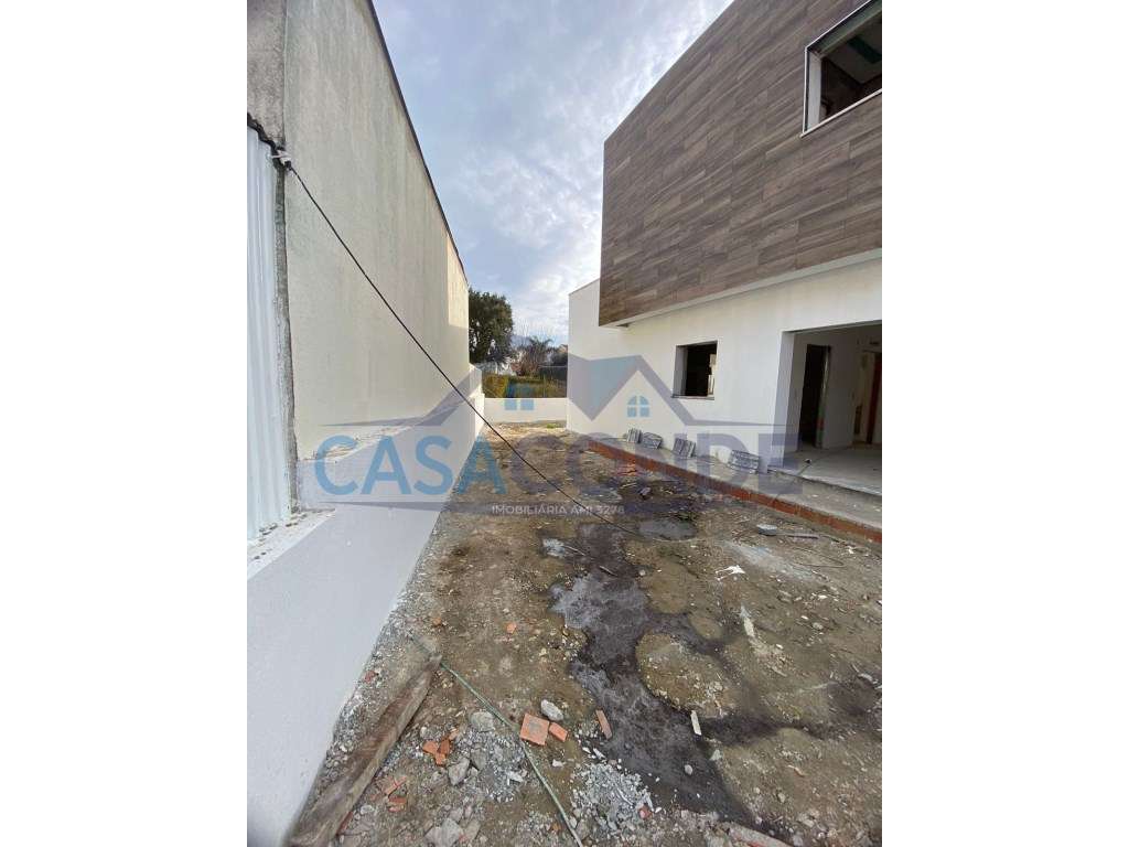 Moradia Isolada V5 Duplex C/Piscina - Grande imagem: 4/43