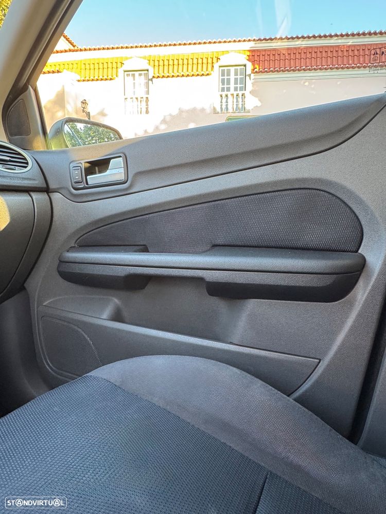 Ford Focus 1.6 TDCi Sport - 39
