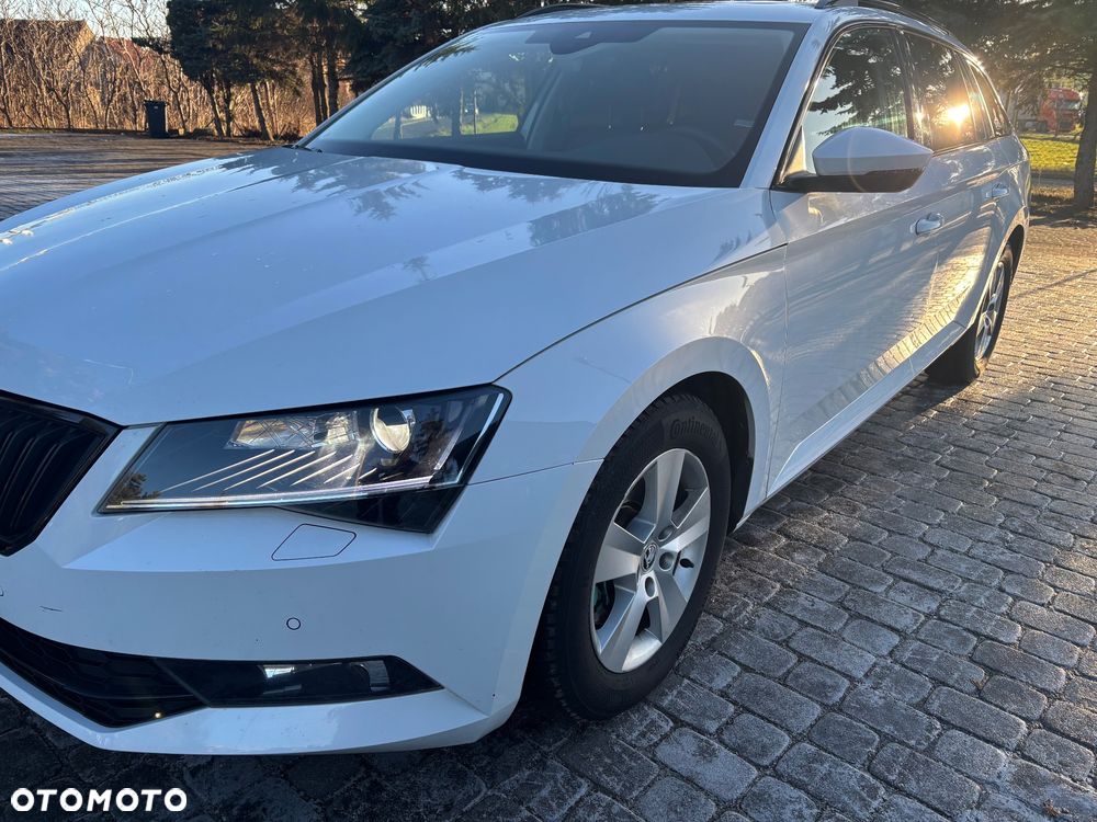Skoda Superb 2.0 TDI DSG Style - 1
