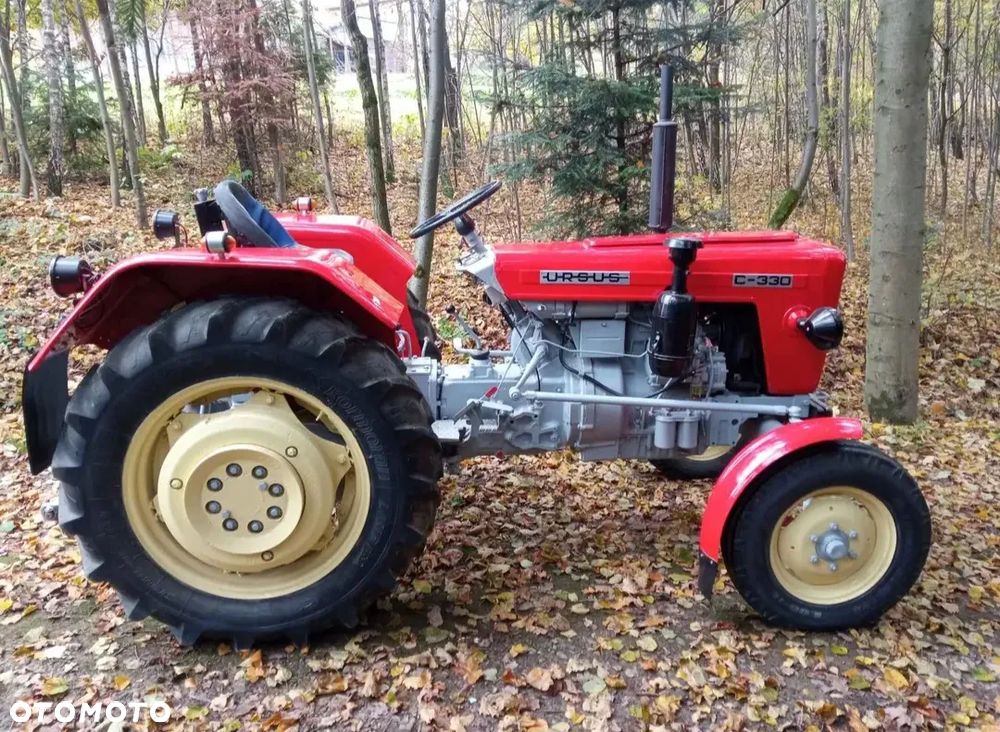 Ursus C-330 - 2