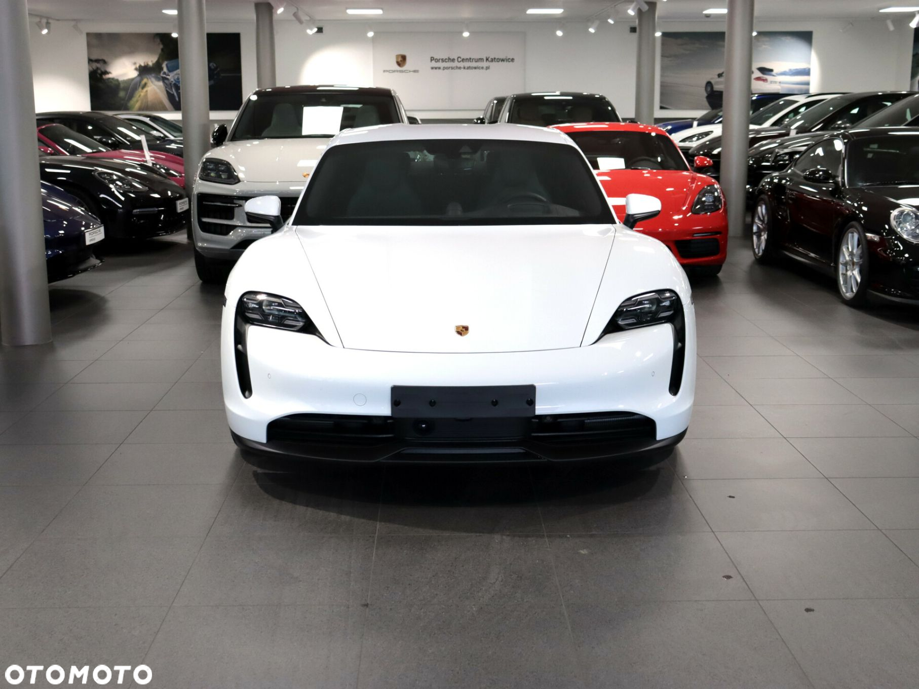 Porsche Taycan Performance Plus - 8