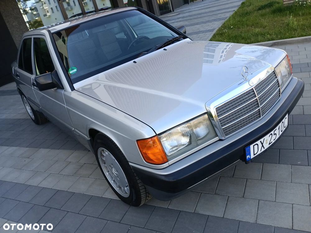 Mercedes-Benz W201 (190) - 2