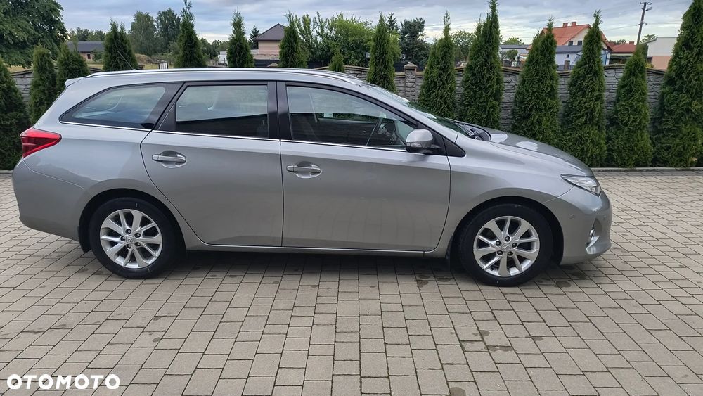 Toyota Auris 1.4 D-4D Premium - 12
